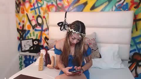 aria online show from December 1, 1:47 pm