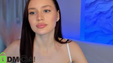 aria_mila online show from December 14, 11:27 am