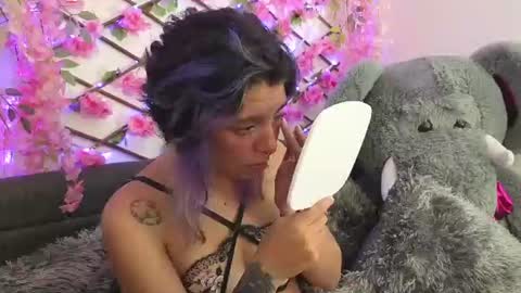 aria_silk online show from July 8, 5:59 pm