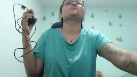 ...Ariana... online show from January 19, 5:18 pm