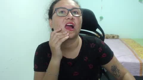 ...Ariana... online show from March 4, 5:34 pm