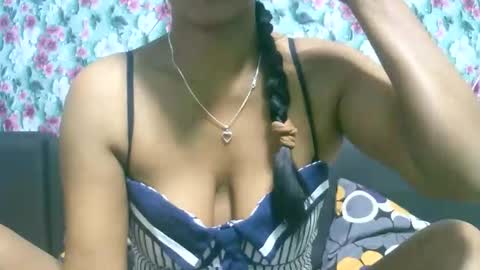 ariah13 online show from January 13, 3:45 am