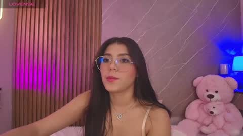 Ariana online show from July 6, 3:03 pm