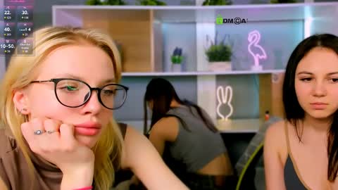 arianaa_cat online show from March 2, 3:39 am