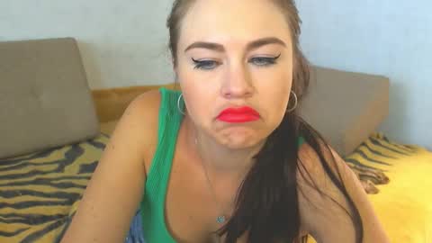 Snapshot of arianaxsky chatting on September 19, 12:15 pm ArianaxSky online show from September 19, 12:15 pm