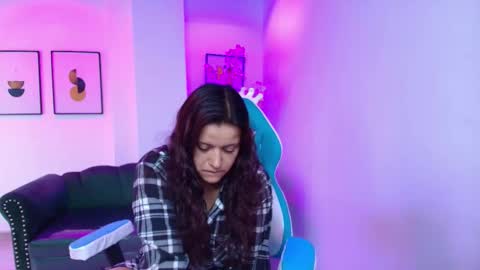 arianna_sweeet online show from March 15, 4:03 am