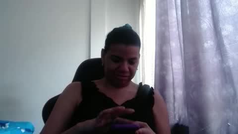 ariannaloovel online show from December 19, 5:05 pm