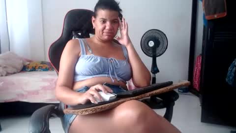 ariannaloovel online show from July 29, 8:53 pm