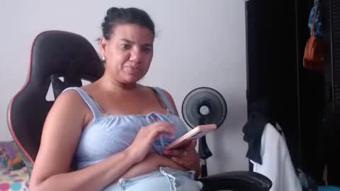 ariannaloovel online show from July 11, 6:52 pm