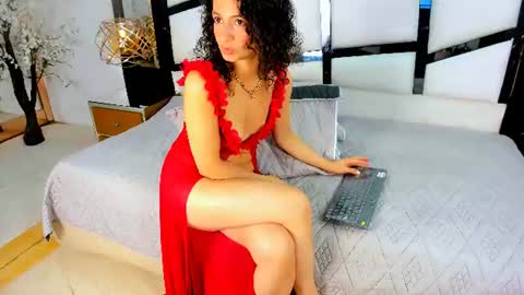 ariannarussell1 online show from July 21, 2:40 pm