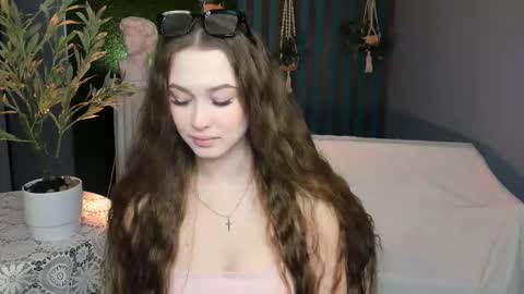 arielsykes online show from March 4, 11:00 pm