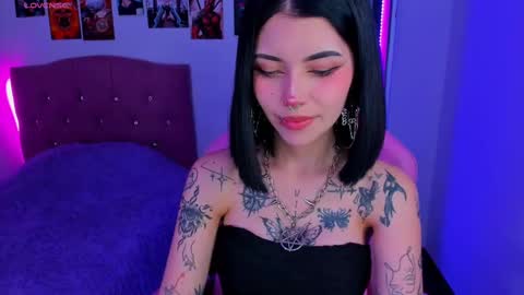 ariiana_thomson online show from March 5, 2:46 am