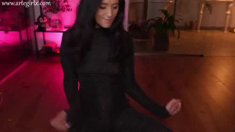 Maya online show from February 28, 11:26 pm