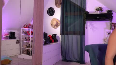 Amalia online show from July 31, 2:23 am