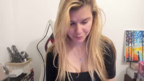 MIA online show from September 27, 9:22 pm