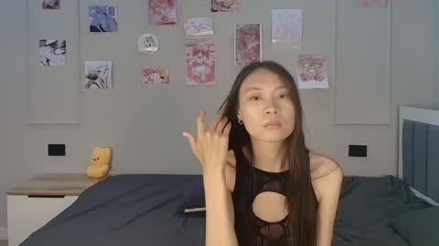 arumiko_ online show from May 24, 1:54 pm