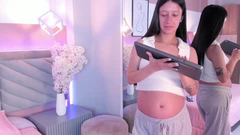 ARY THOMPSON online show from January 24, 9:04 pm