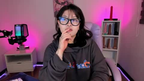 Asami  online show from May 1, 9:18 pm