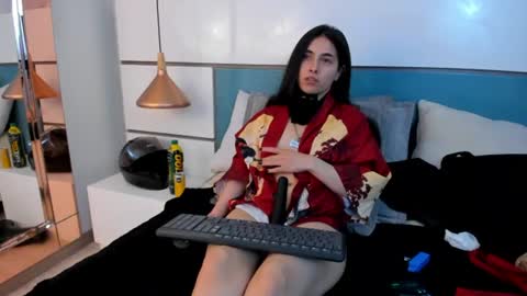 Ashkoreh online show from July 9, 10:11 pm