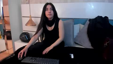 Ashkoreh online show from July 4, 10:05 pm