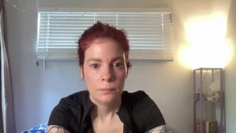 Ashlee online show from April 6, 6:42 pm