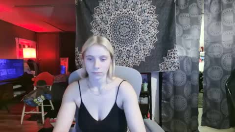 Ashlee Wolf online show from December 23, 2:24 am