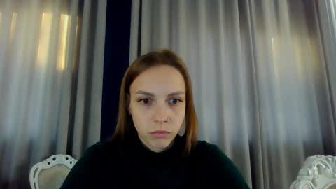 Snapshot of ashleroy chatting on October 19, 9:22 am veronika online show from October 19, 9:22 am