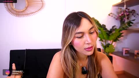 Nay online show from November 13, 1:37 am