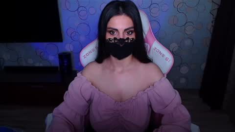   Yasmina   online show from June 12, 5:15 am