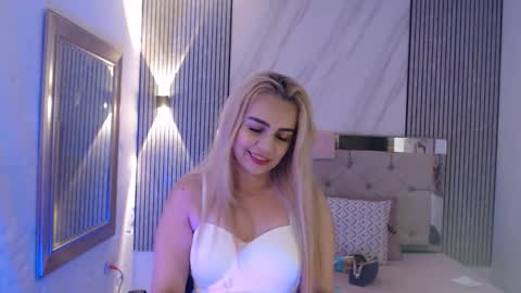 ashley__tylor online show from February 25, 3:05 am