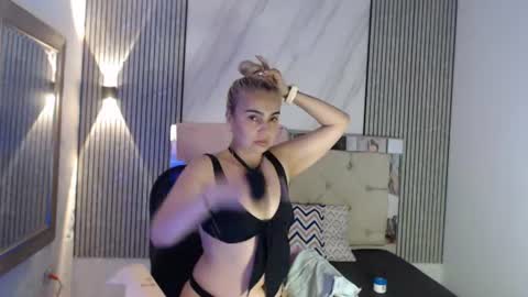 ashley__tylor online show from June 29, 7:24 pm