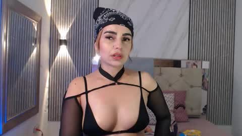 ashley__tylor online show from December 20, 4:27 am