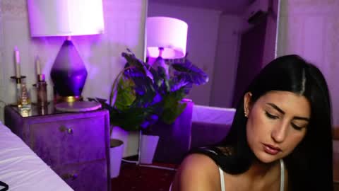 Ashley online show from April 29, 9:20 pm