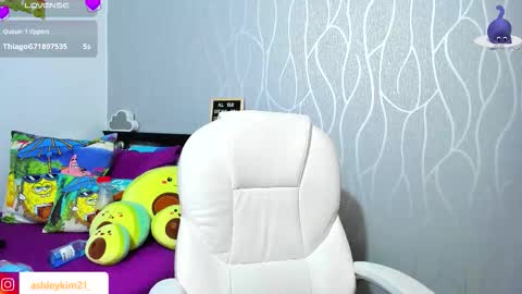 .. Ashley .. online show from December 3, 12:46 am