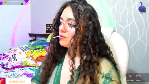 .. Ashley .. online show from October 24, 12:39 am