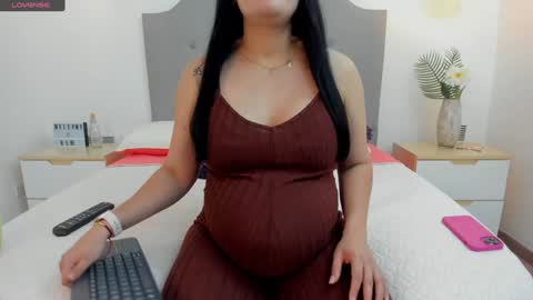 Snapshot of ashleyknightt chatting on December 11, 3:58 pm Ashley knight online show from December 11, 3:58 pm