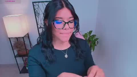 Ashleyy18   online show from July 17, 11:41 pm