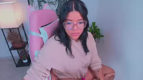 Ashleyy18   online show from July 1, 5:01 pm