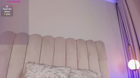 Snapshot of ashlye_white chatting on October 19, 2:35 am ashlye_white online show from October 19, 2:35 am