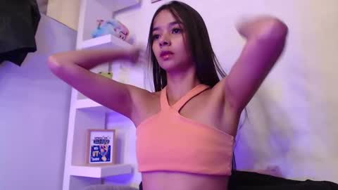 Snapshot of ashlyvesneva chatting on December 16, 7:32 pm Ashly online show from December 16, 7:32 pm