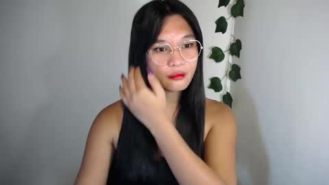 Yan online show from March 13, 6:09 pm