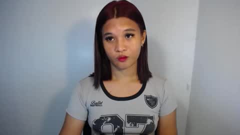 Yan online show from May 16, 4:39 pm