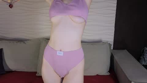 Snapshot of astra_lis chatting on January 8, 12:26 pm Astra online show from January 8, 12:26 pm