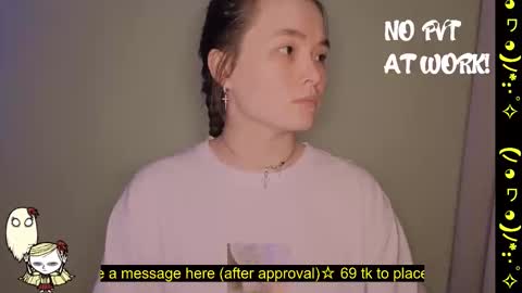 Snapshot of astra_lis chatting on February 19, 8:52 pm Astra online show from February 19, 8:52 pm