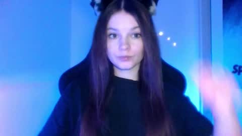 astradream_ online show from January 5, 10:24 pm