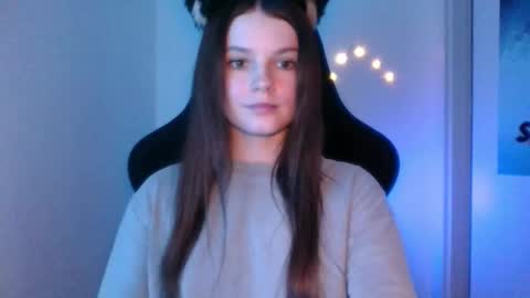 astradream_ online show from March 13, 11:17 pm