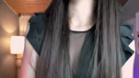 astrid_velle online show from July 10, 7:42 am