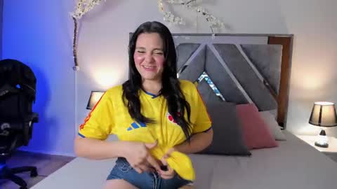 Astrid  online show from June 14, 2:24 am