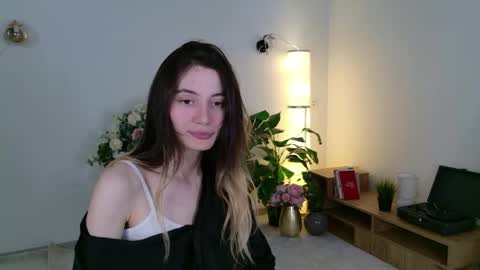 Asya online show from April 6, 9:05 pm