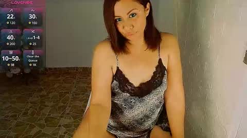 Snapshot of atenas18022 chatting on January 3, 12:43 am Xixi2024 online show from January 3, 12:43 am